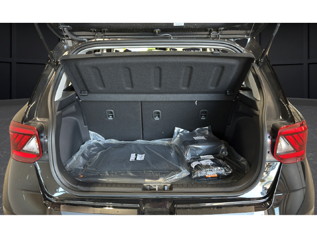 New 2026 Hyundai Venue SEL FWD image 25