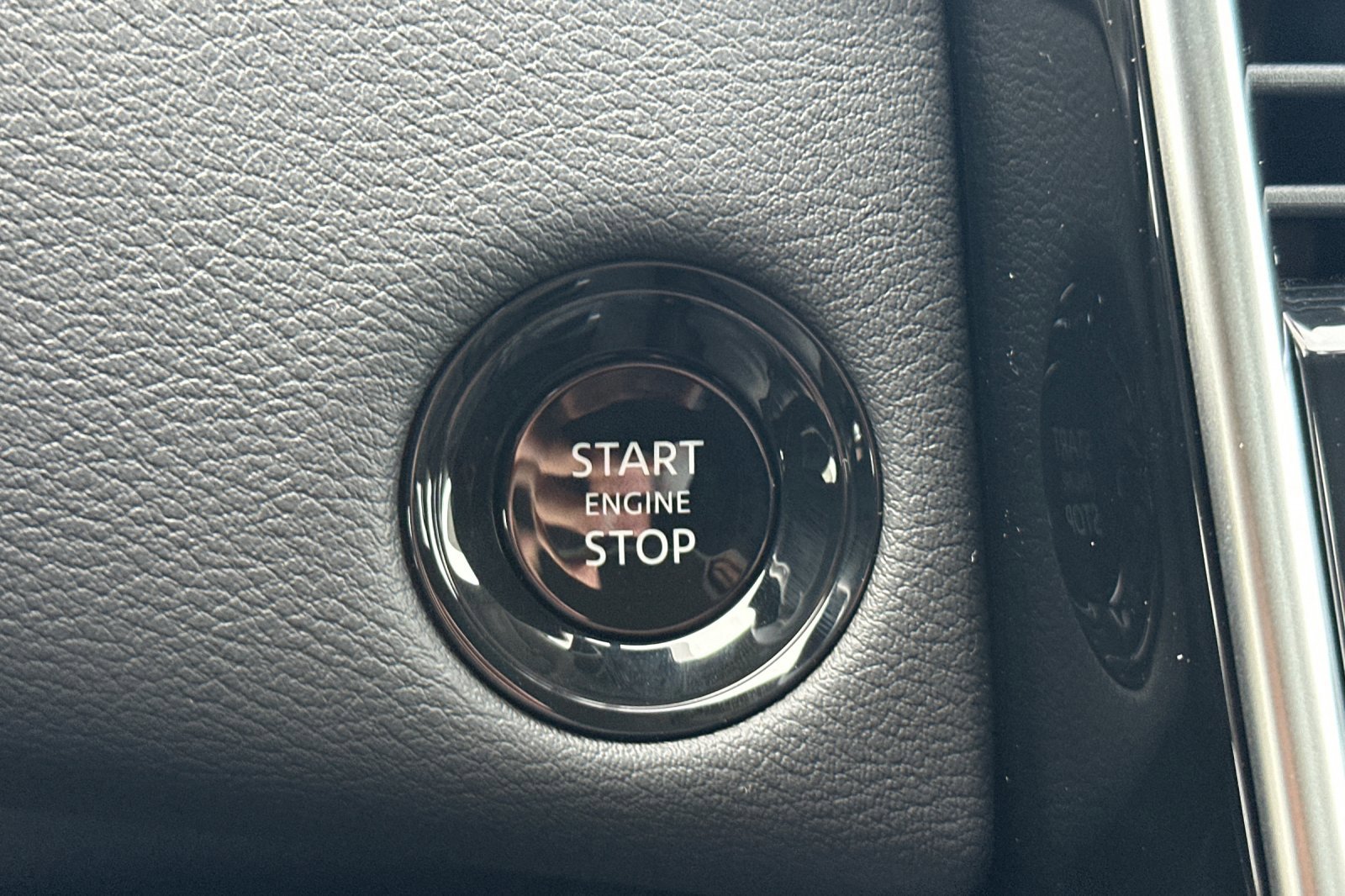 New 2026 Nissan Armada SV image 24