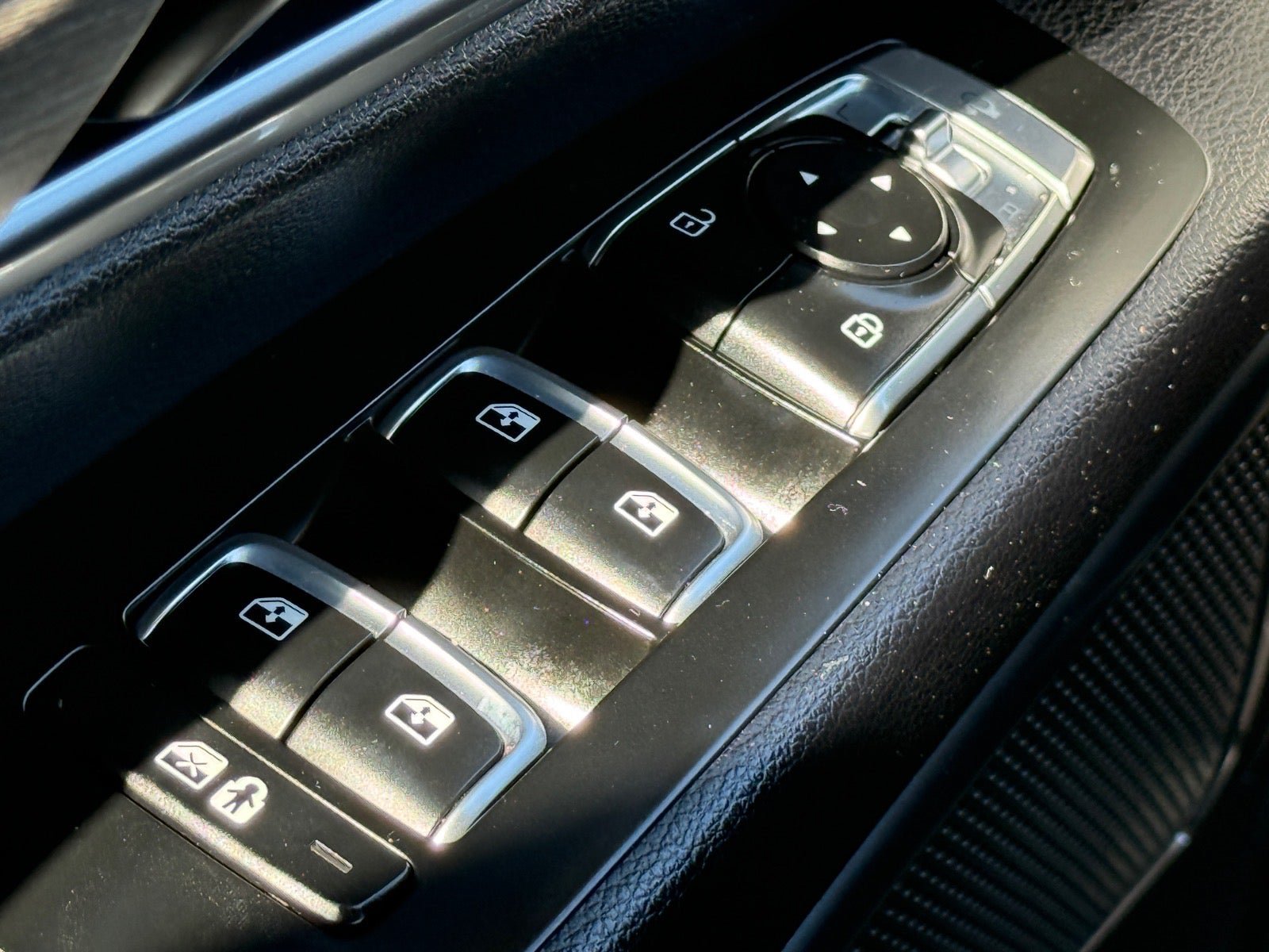Used 2021 Kia Telluride SX w/ Nightfall Edition Package AWD/4WD image 17