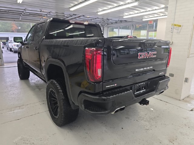 Used 2024 GMC Sierra 1500 AT4 w/ AT4 Premium Package AWD/4WD image 3