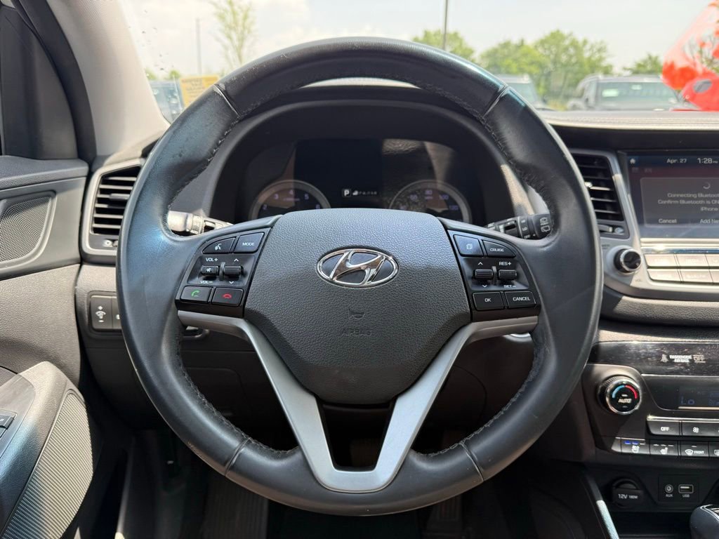 Used 2016 Hyundai Tucson Limited w/ Option Group 03 FWD image 13