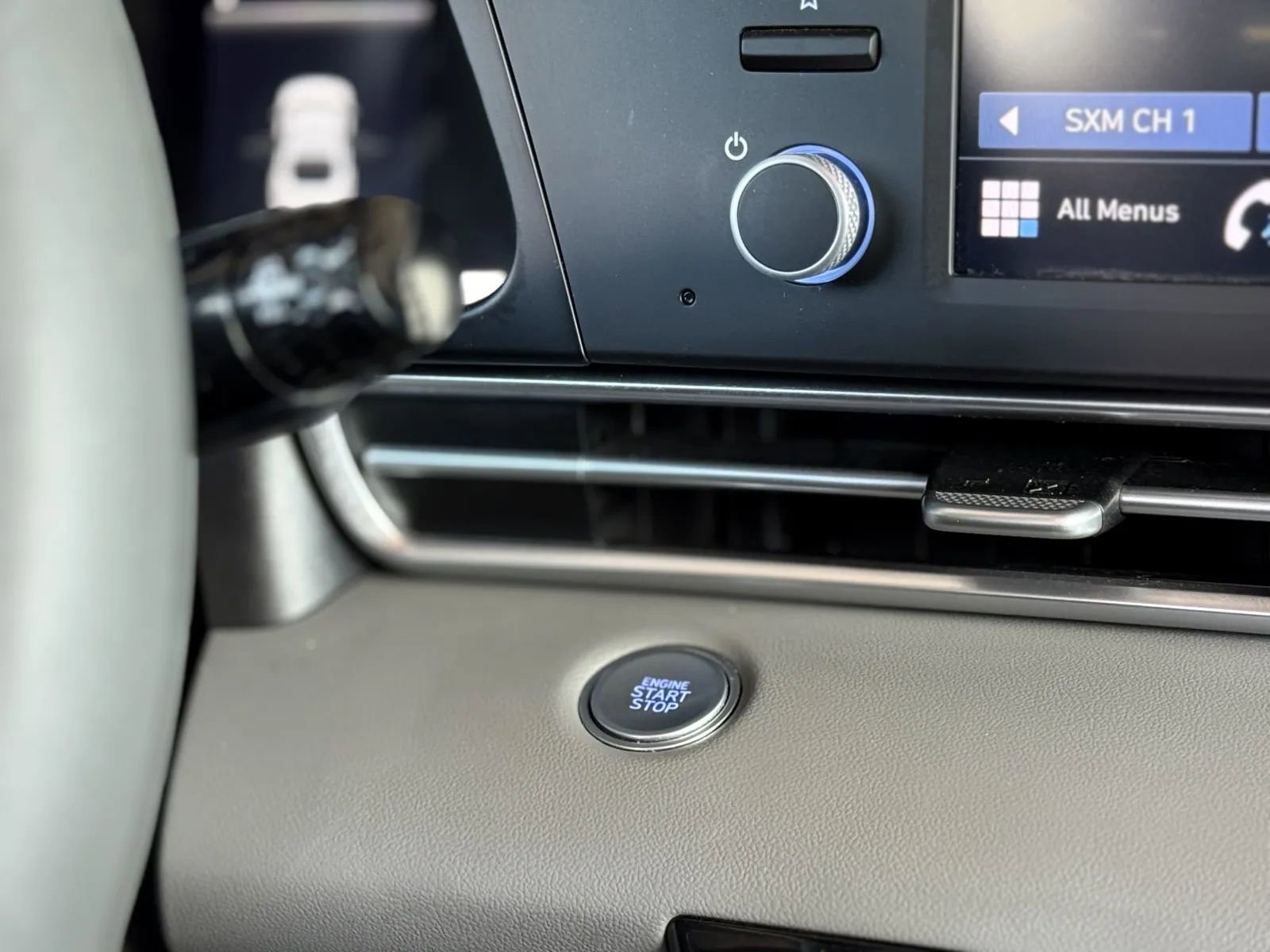 Used 2023 Hyundai Elantra SEL image 28