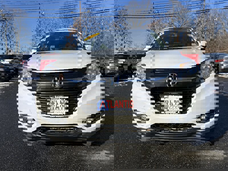 Used 2017 Honda HR-V EX image 2