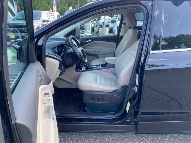 Used 2017 Ford Escape Titanium w/ Equipment Group 301A AWD/4WD image 7