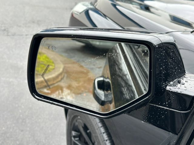 Used 2019 GMC Yukon XL SLT w/ Graphite Performance Edition image 18