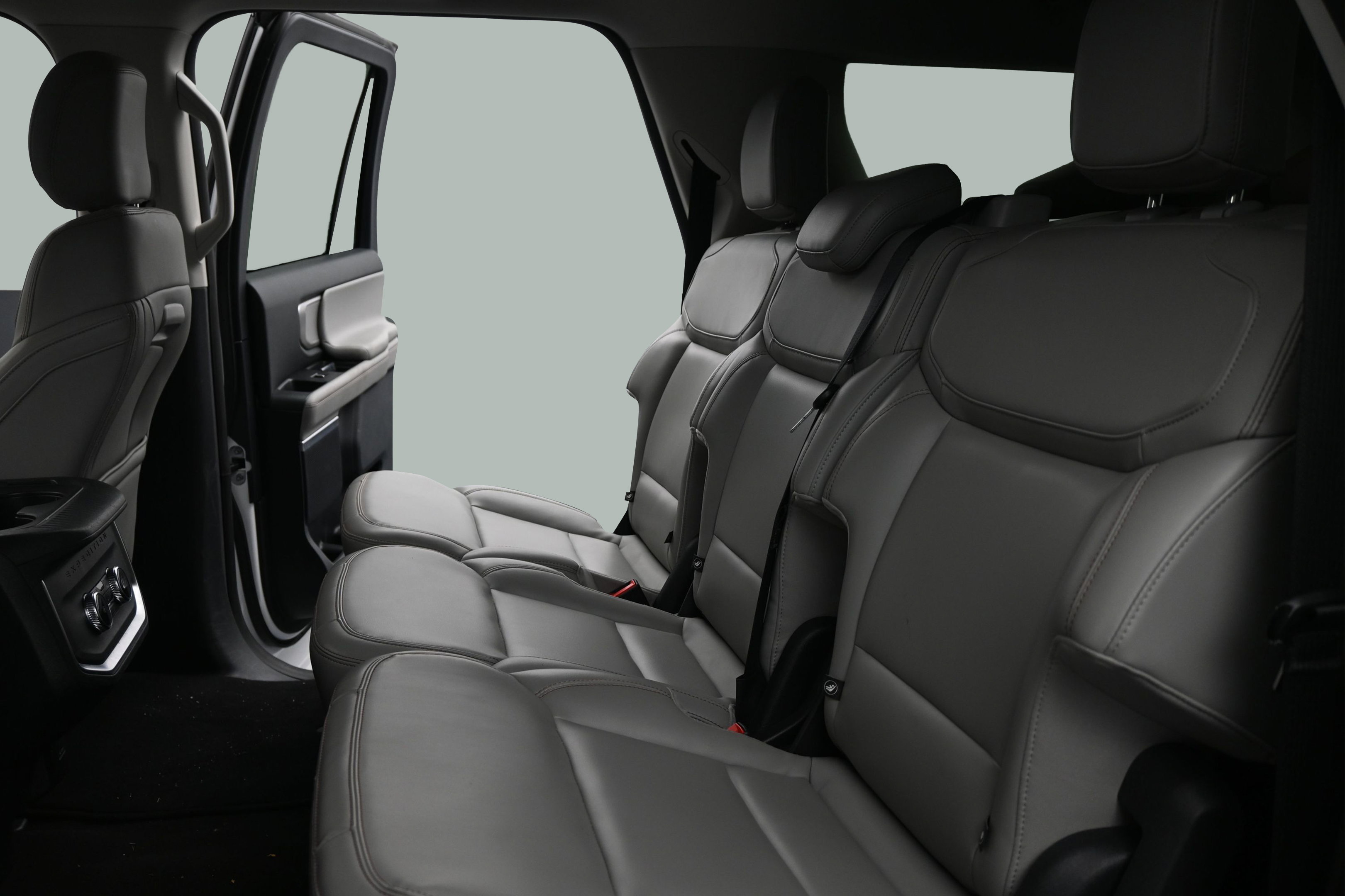 Used 2025 Ford Expedition Max Active AWD/4WD image 24