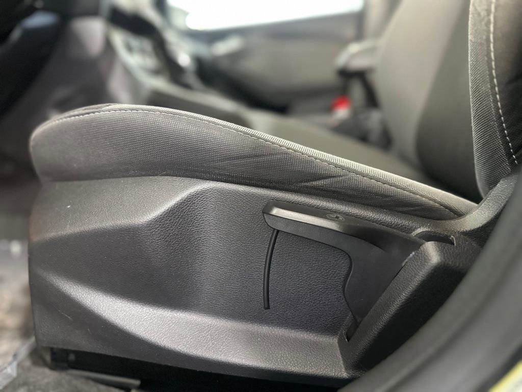Used 2014 Ford Focus SE FWD image 21
