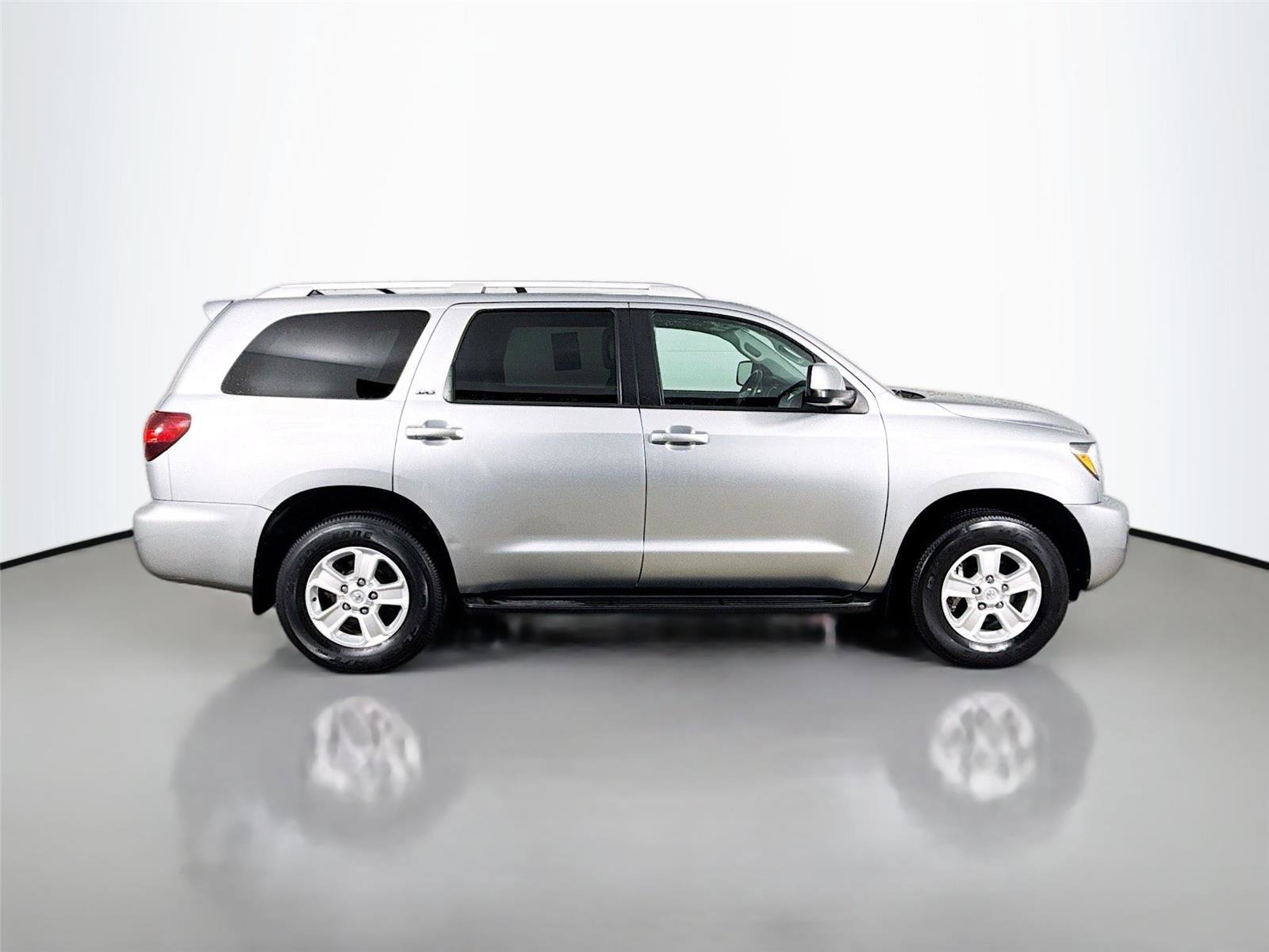 Used 2021 Toyota Sequoia SR5 image 9