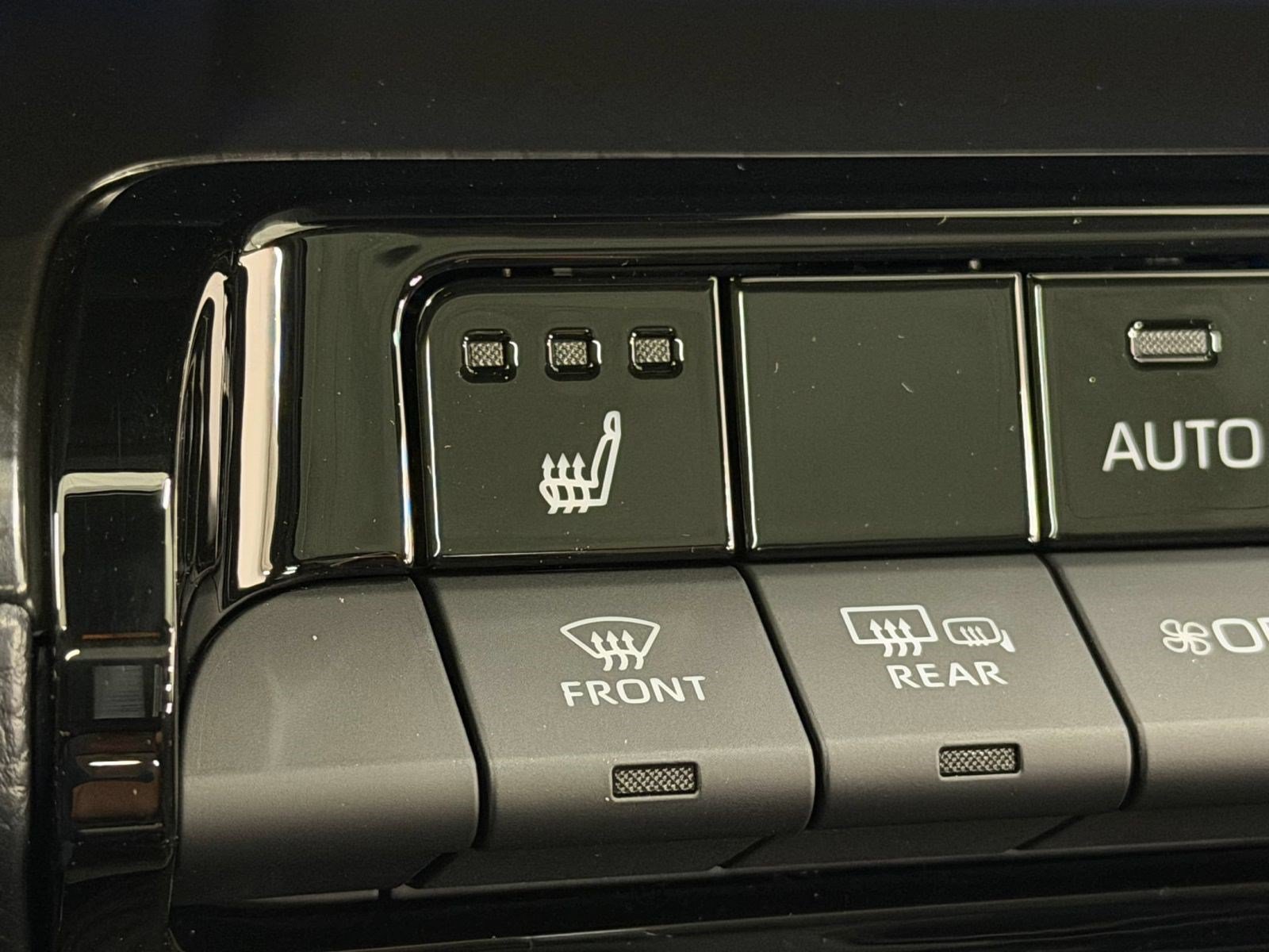 New 2026 Toyota Prius AWD image 28