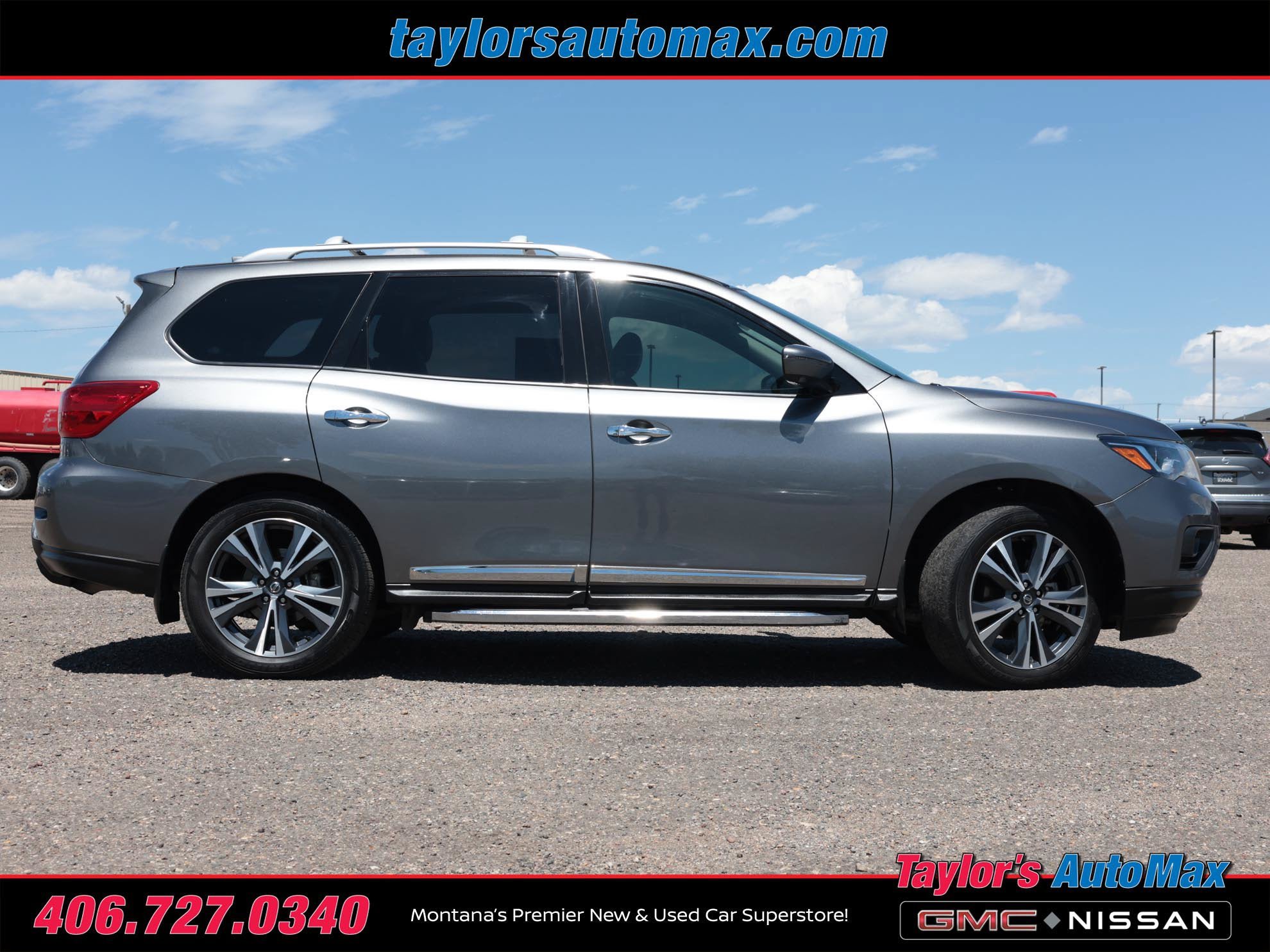 Used 2019 Nissan Pathfinder Platinum AWD/4WD image 3
