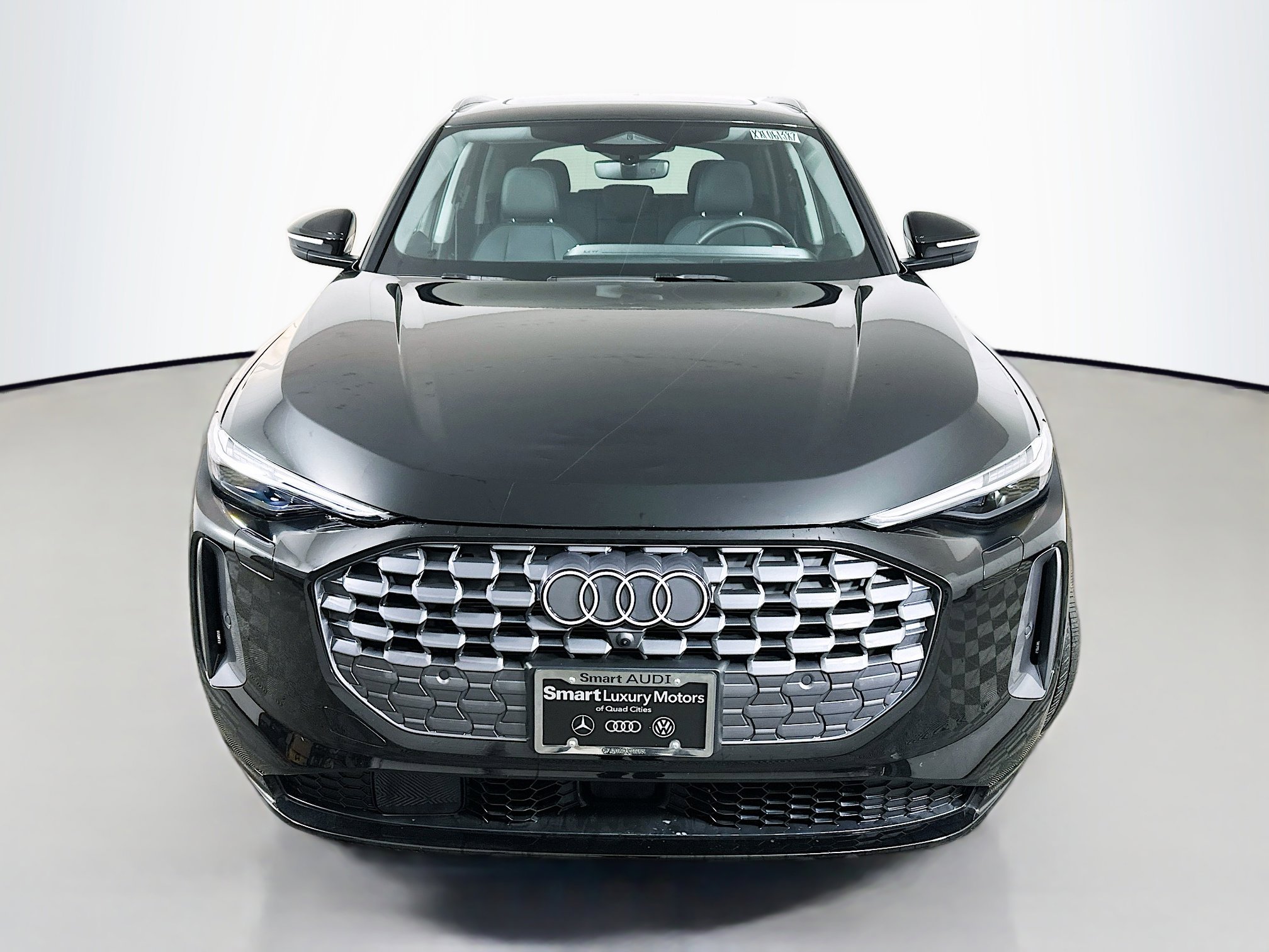 Used 2025 Audi Q5 Premium Plus w/ Premium Plus image 2