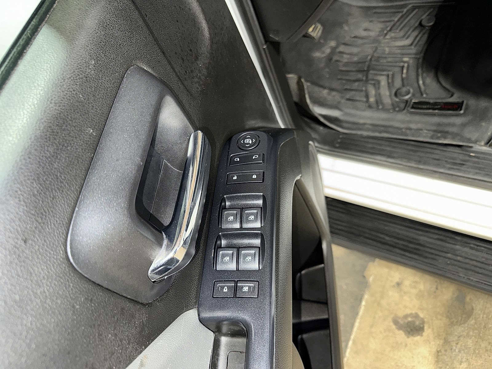 Used 2018 Chevrolet Silverado 1500 Custom w/ Custom Value Package image 22