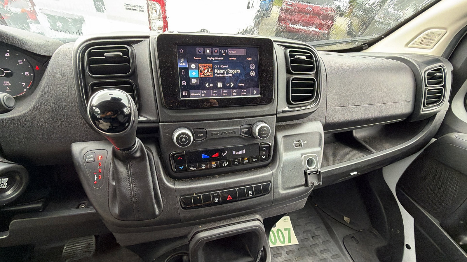 Used 2024 RAM ProMaster 2500 w/ Convenience Group FWD image 27