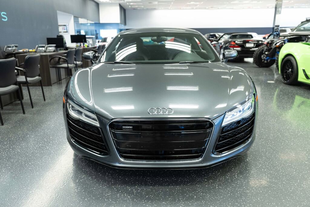 Used 2014 Audi R8 V8 w/ Convenience Package image 3