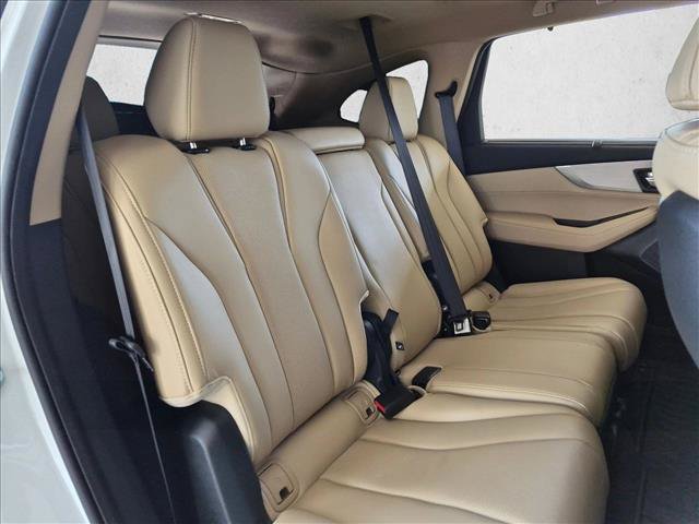 Certified 2023 Acura MDX FWD w/ Technology Package image 18