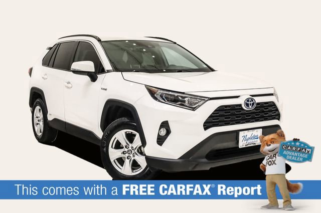 Used 2021 Toyota RAV4 XLE w/ XLE Grade Weather Package image 2