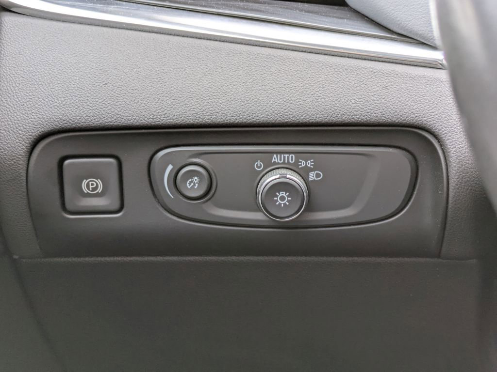 Certified 2021 Buick Enclave Essence w/ Sound and Sites Package image 15