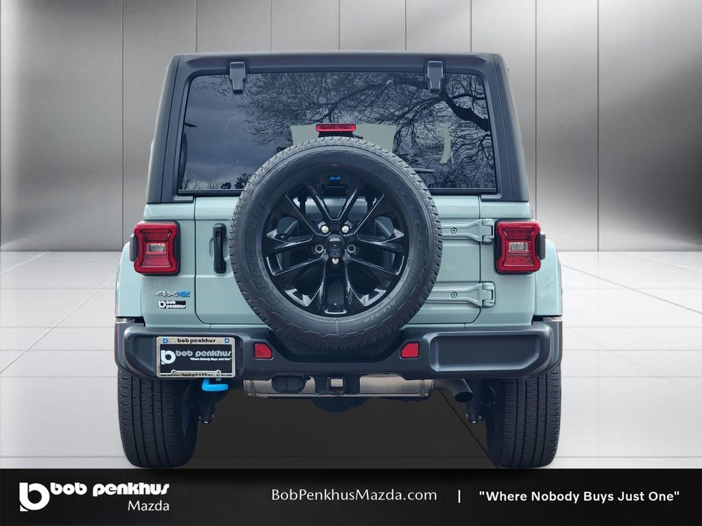 Used 2023 Jeep Wrangler Unlimited Sahara w/ Cold Weather Group AWD/4WD image 26