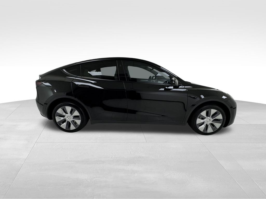 Used 2024 Tesla Model Y Long Range image 8