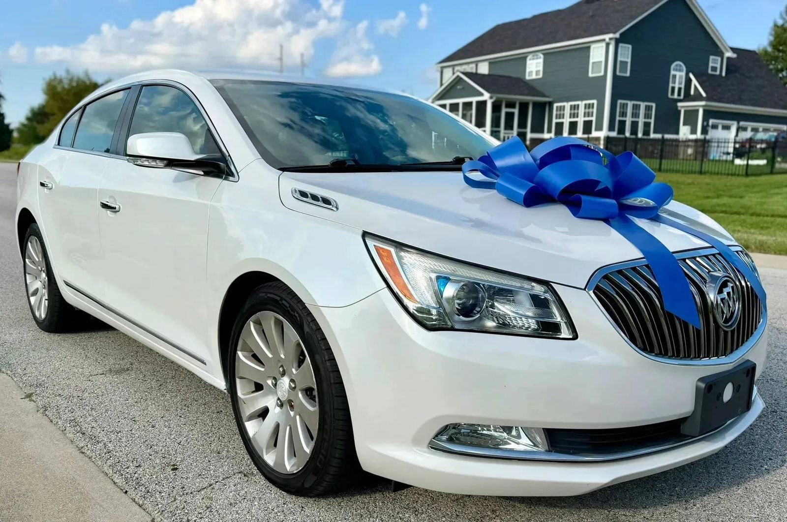 Used 2016 Buick LaCrosse Leather AWD/4WD image 1