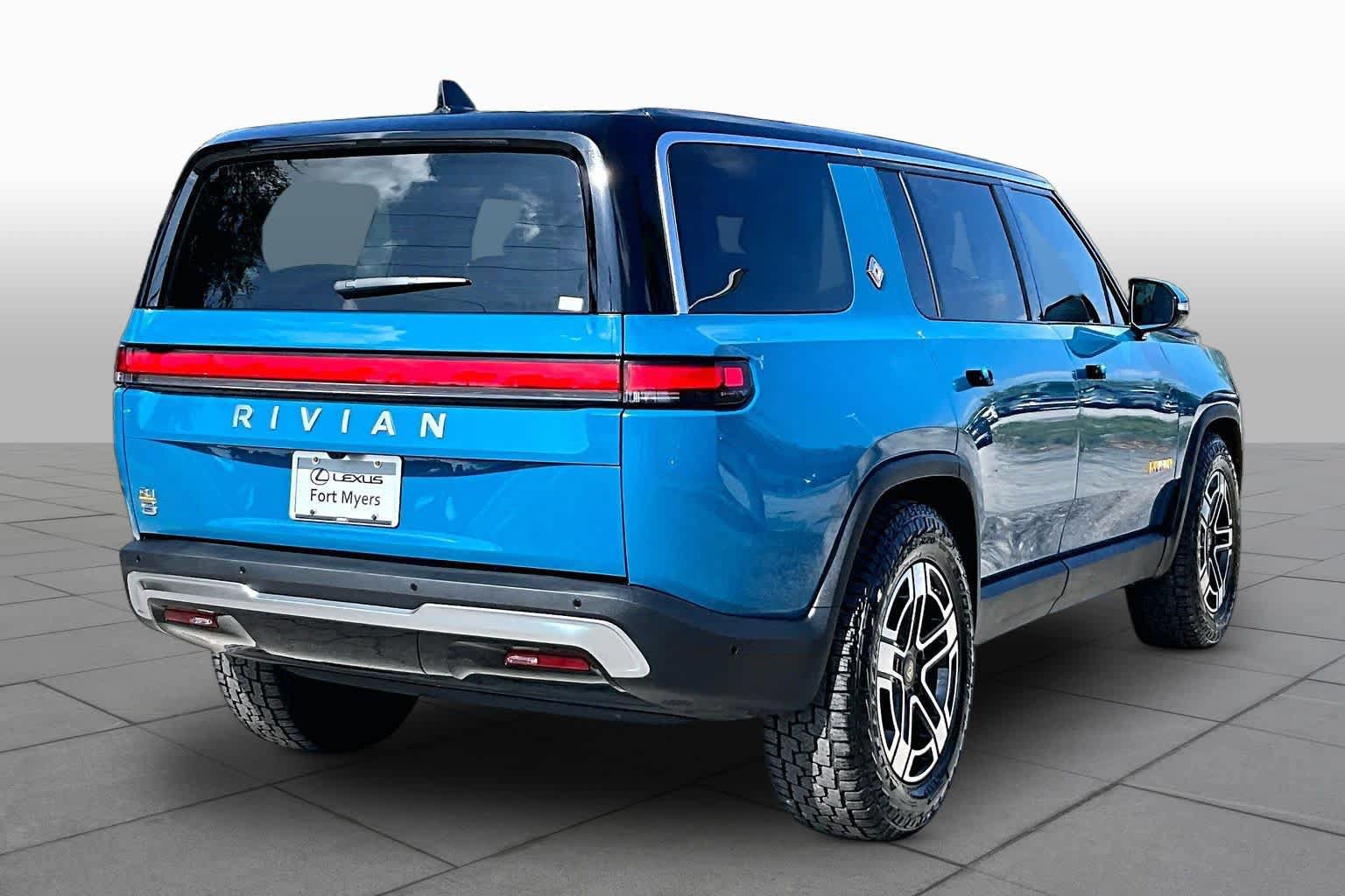 Used 2023 Rivian R1S Adventure AWD/4WD image 12