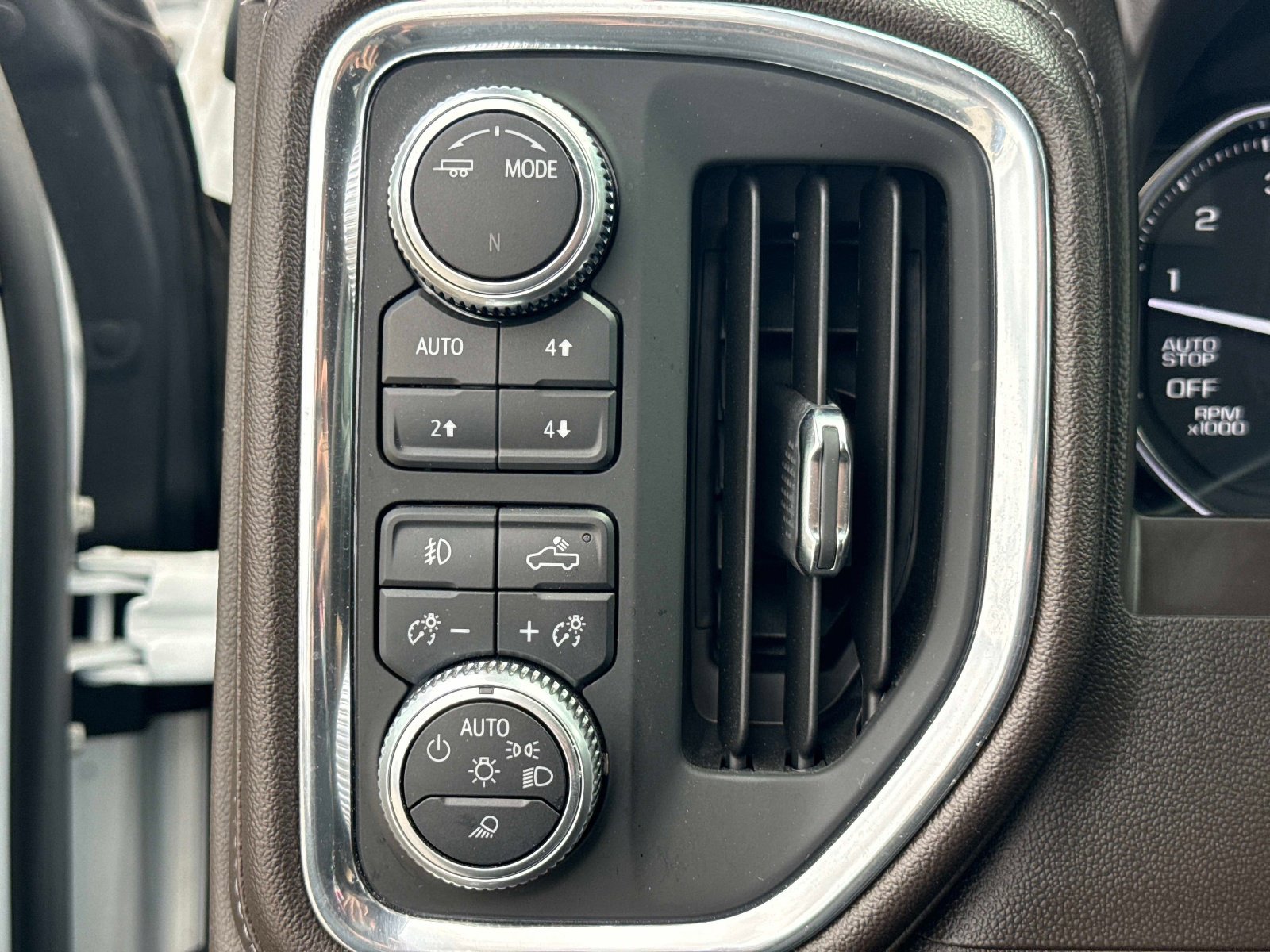 Used 2020 GMC Sierra 1500 SLT w/ SLT Premium Plus Package image 34