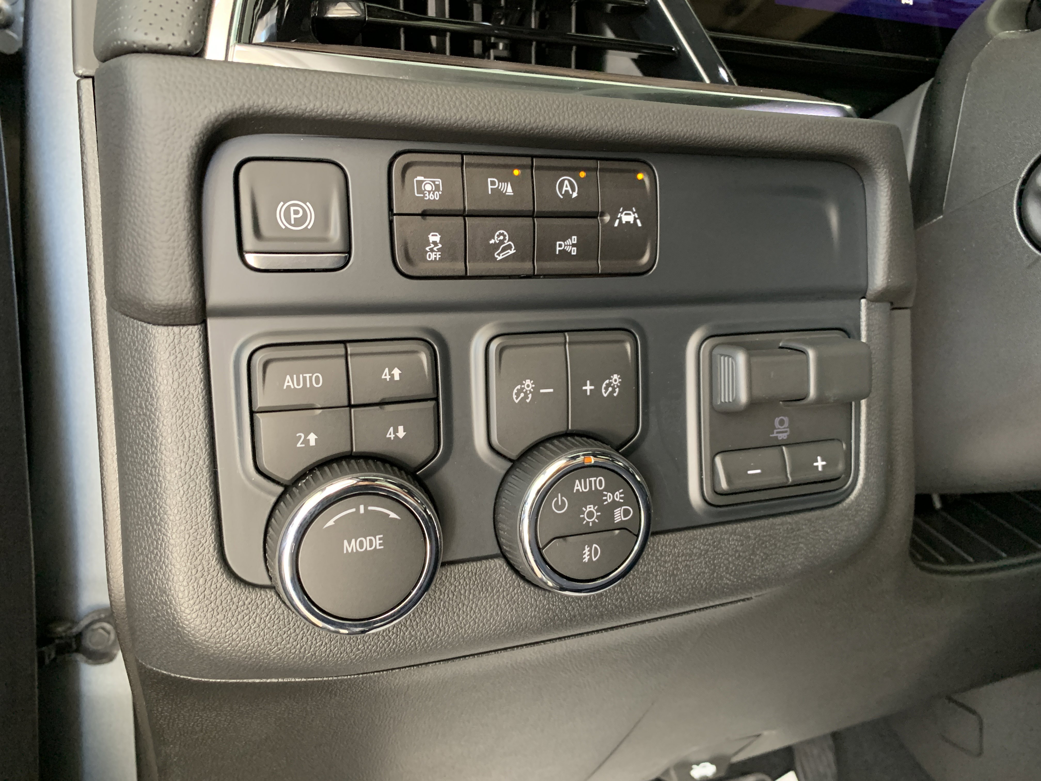 New 2026 Chevrolet Tahoe Premier w/ Sun And Tow Package image 25