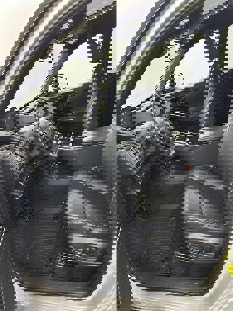 Used 2023 Toyota bZ4X Limited image 12