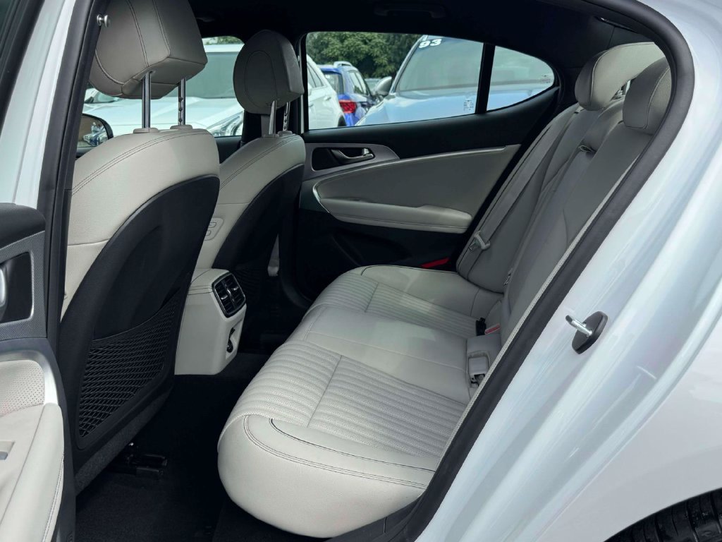 Certified 2023 Genesis G70 3.3T image 11
