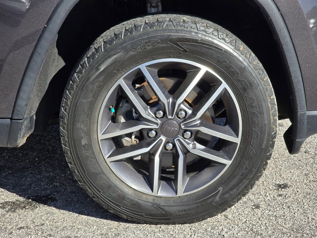 Used 2020 Jeep Grand Cherokee Laredo w/ Quick Order Package 2BN North image 24