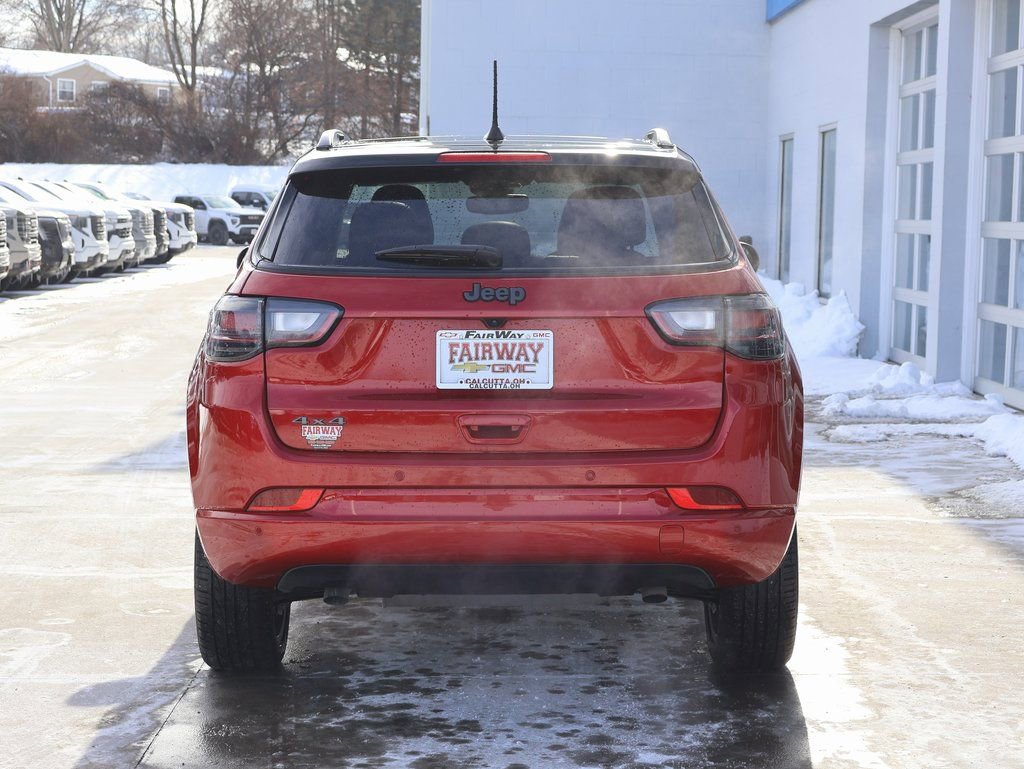 Used 2024 Jeep Compass Limited w/ High Altitude Package image 9