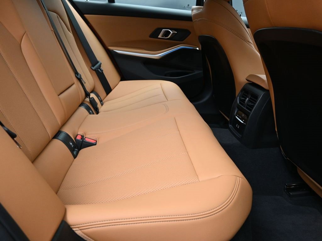 Certified 2024 BMW 330i Sedan image 22