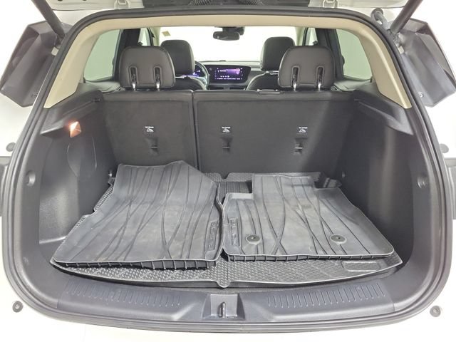 Used 2025 Buick Encore GX Avenir w/ Avenir Convenience Package FWD image 10