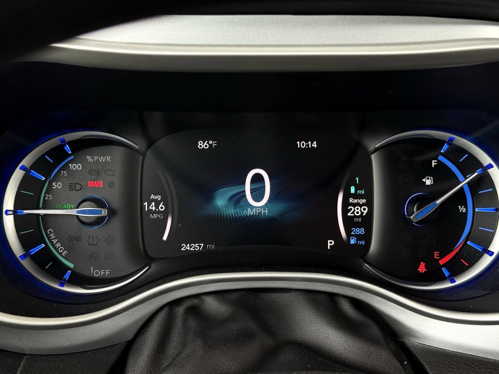 Used 2018 Chrysler Pacifica Touring Plus FWD image 37