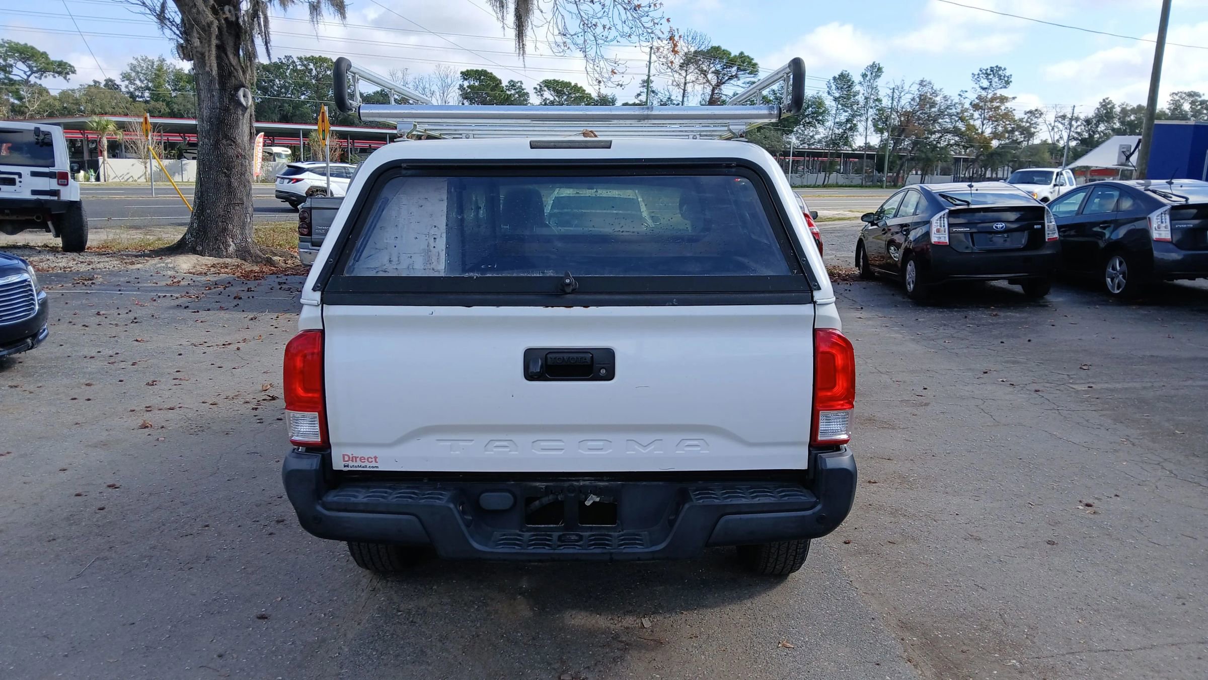 Used 2016 Toyota Tacoma SR RWD image 5