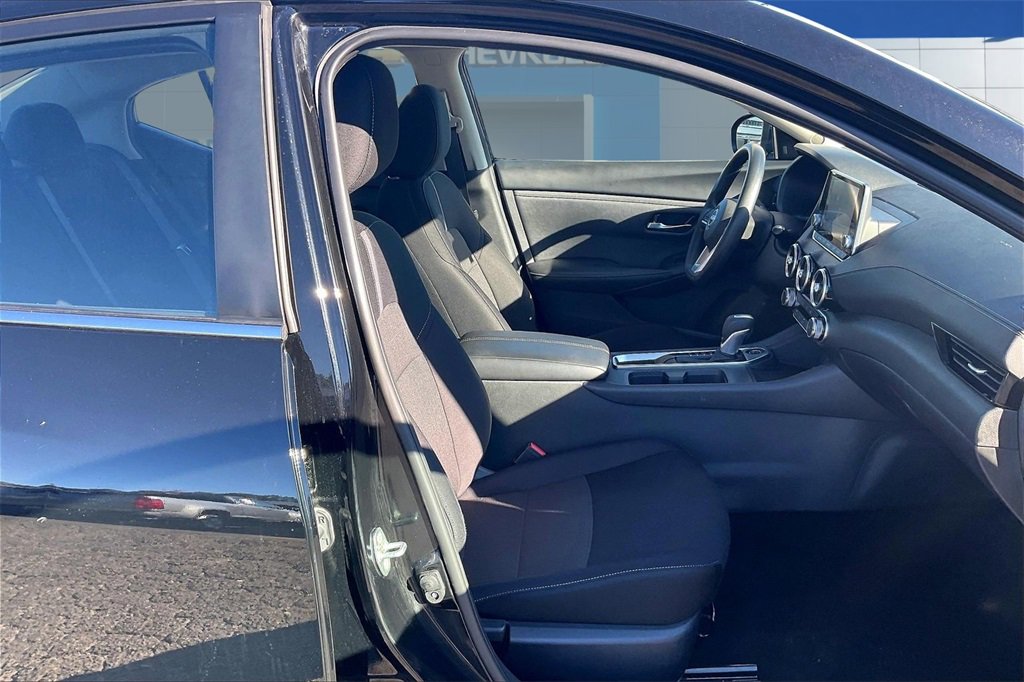 Used 2024 Nissan Sentra SV image 29