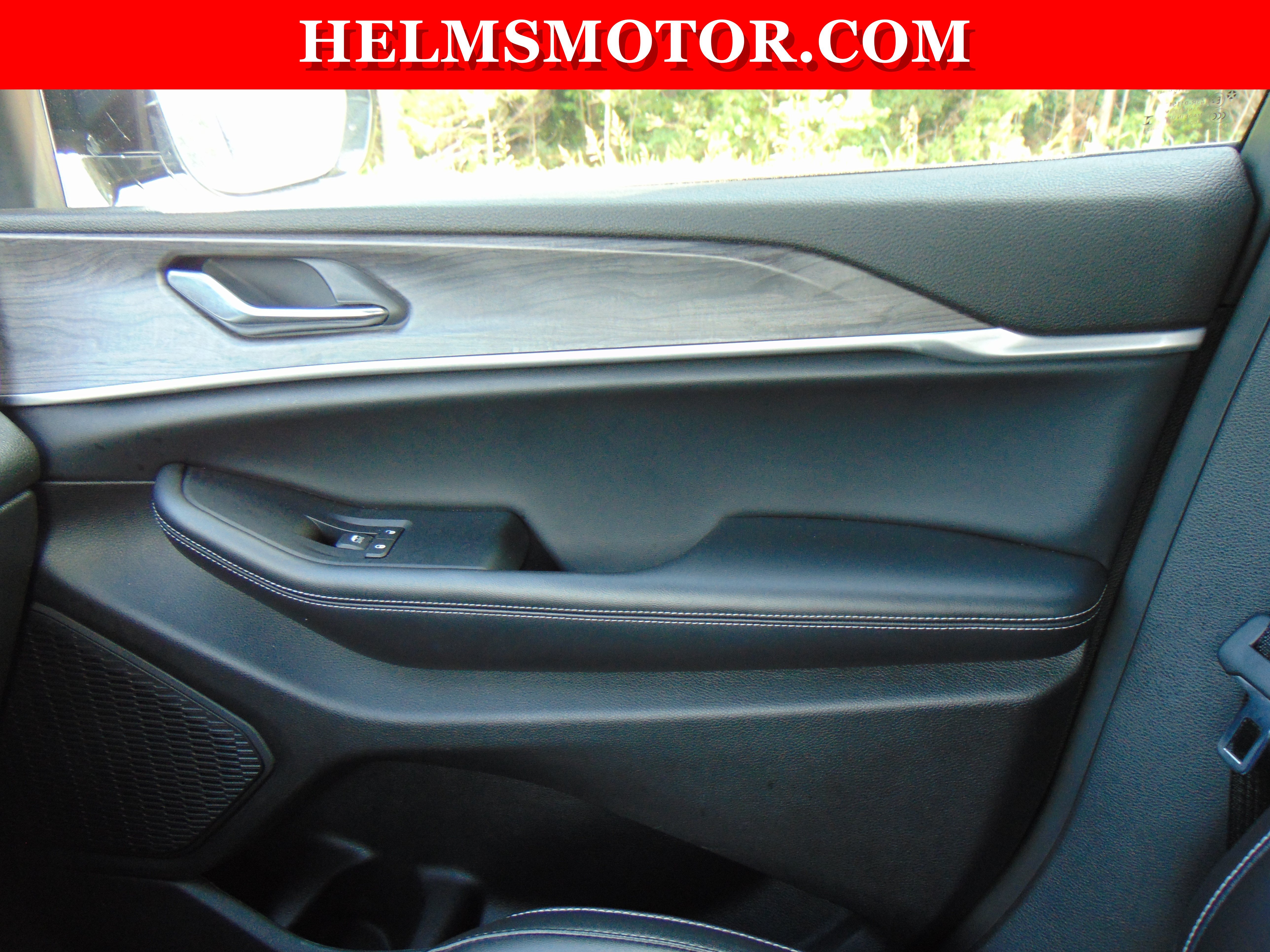 Used 2024 Jeep Grand Cherokee L Limited w/ Black Appearance Package AWD/4WD image 30