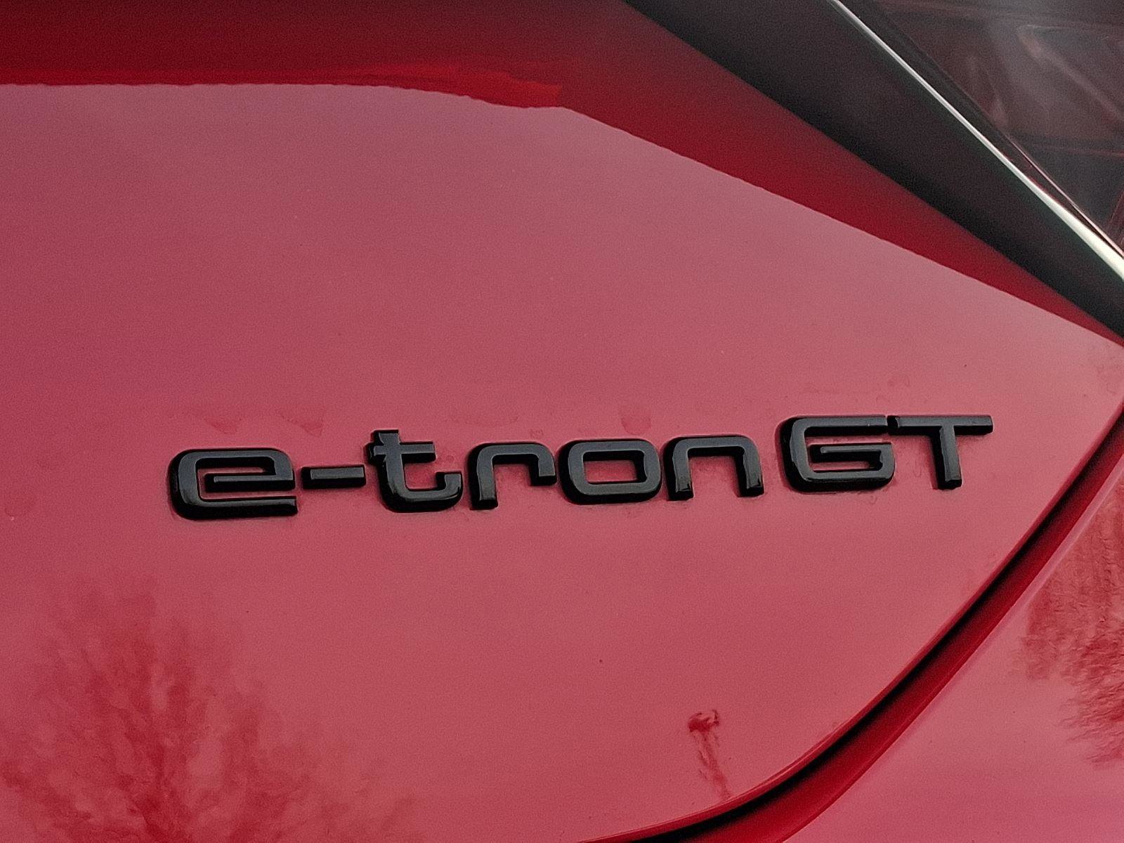 Used 2022 Audi RS e-tron GT w/ Carbon Performance Package image 31