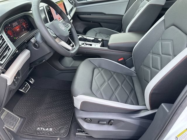 New 2026 Volkswagen Atlas Peak Edition AWD/4WD image 11