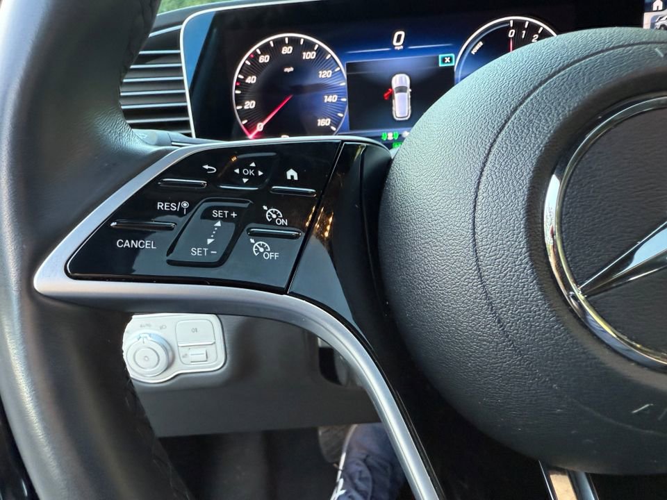 Used 2024 Mercedes-Benz GLE 450e 4MATIC image 23