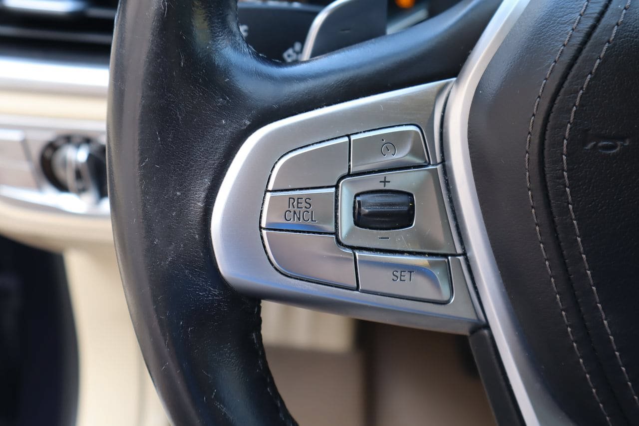 Used 2018 BMW 740i RWD image 12