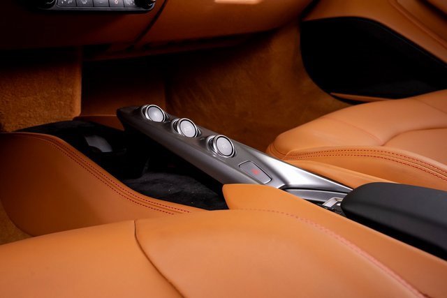 Used 2022 Ferrari F8 Tributo image 26