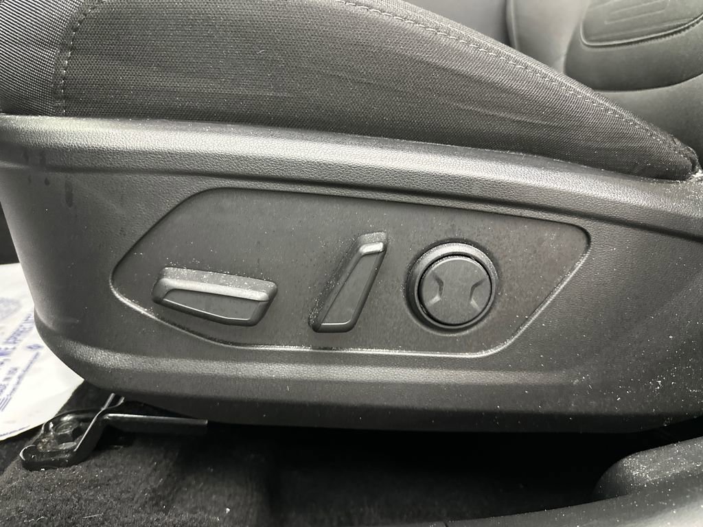 Used 2023 Hyundai Santa Cruz SEL Premium image 10