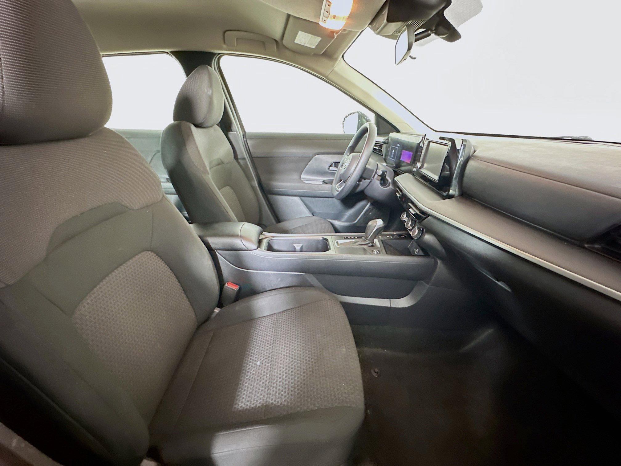 Used 2025 Nissan Kicks S image 29