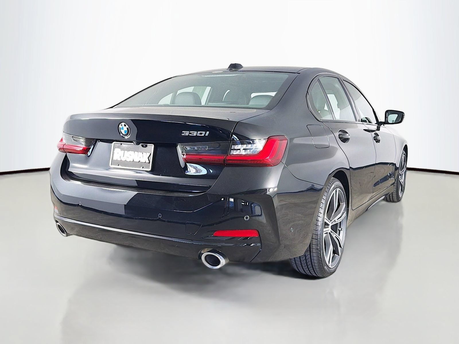 Certified 2023 BMW 330i Sedan w/ Premium Package RWD image 7