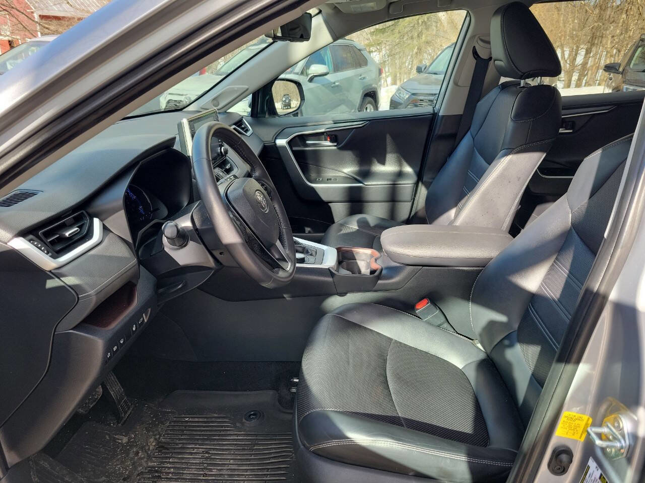 Used 2019 Toyota RAV4 Limited w/ Limited Grade Weather Package image 12