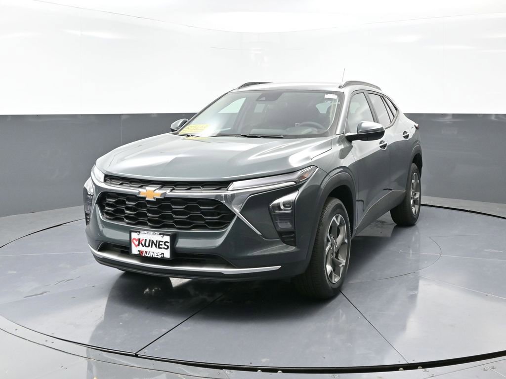 New 2025 Chevrolet Trax LT w/ Driver Confidence Package image 5