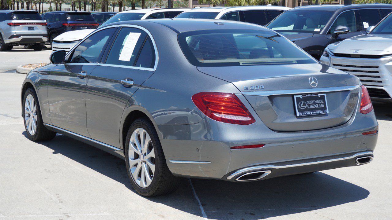 Used 2017 Mercedes-Benz E 300 image 8