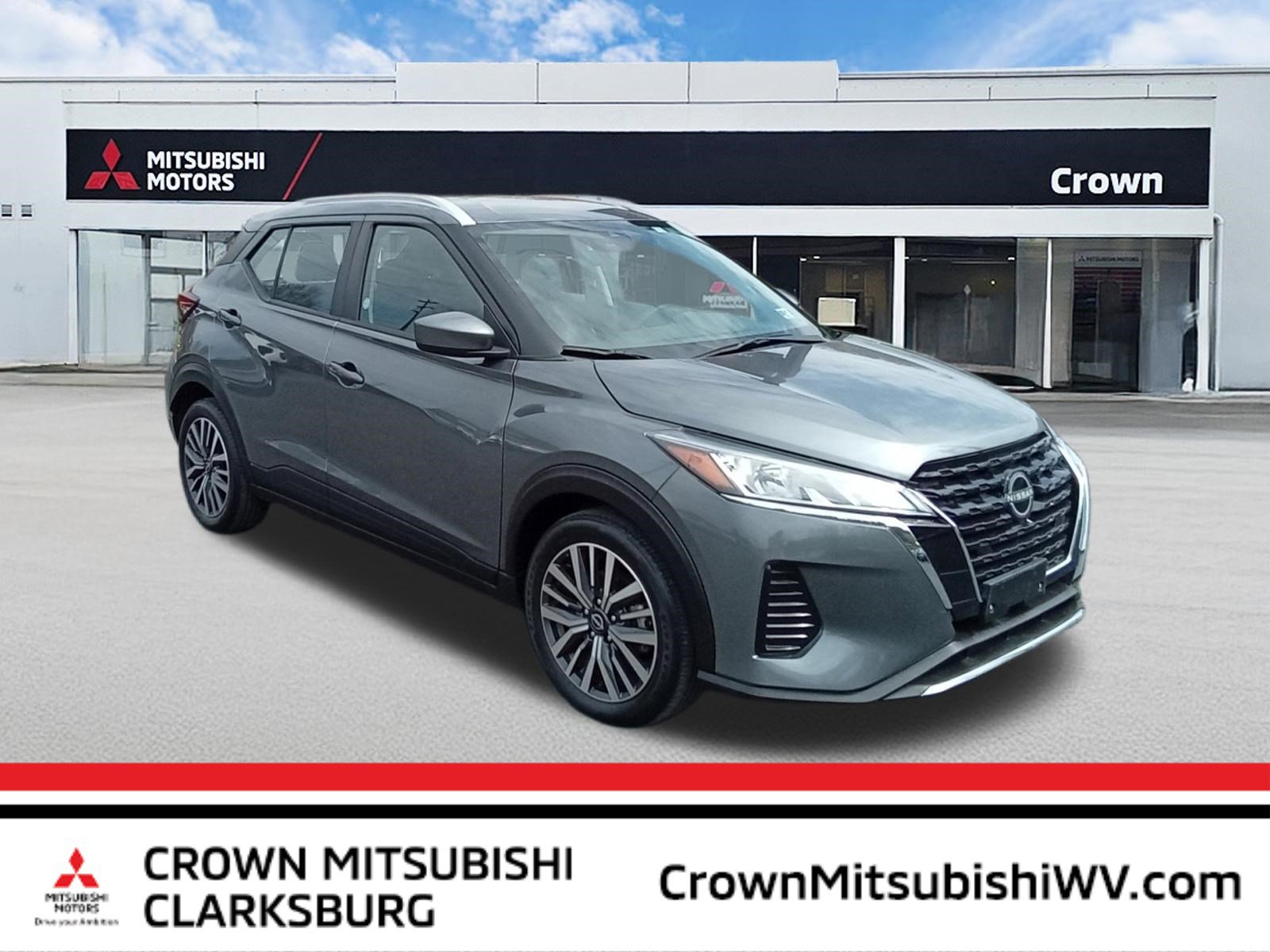 Used 2024 Nissan Kicks SV image 1