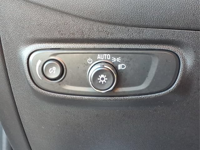 Used 2024 Chevrolet Equinox LS w/ LS Convenience Package FWD image 17